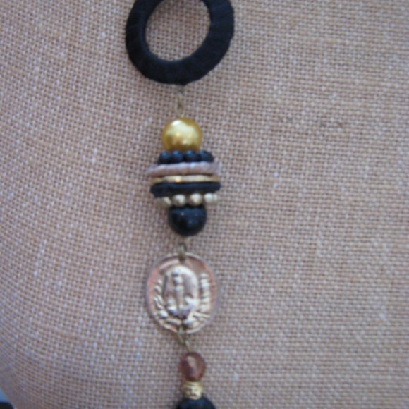 House of Moda Earring and Necklace Set - Picture 5 of 8